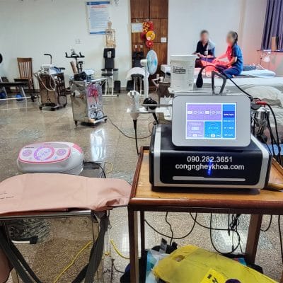 Hình ảnh thực tế máy nén ép trị liệu Q2200 tại phòng khám anh Trung, Gia Lai