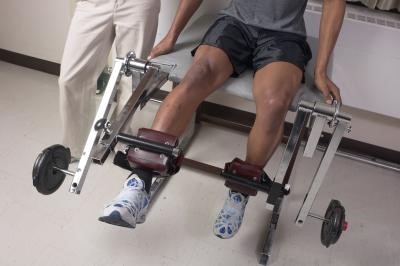 Phương pháp vật lý trị liệu - đau chân ngồi xe 