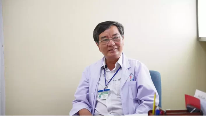 Hình ảnh Bác Sĩ Nguyễn Ngọc Thành, là trưởng khoa người sẽ Điều trị xương khớp cho bệnh nhân tại đây 