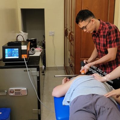 Hình ảnh sử dụng thực tế trên bệnh nhân của Máy xung kích KP – B PRO