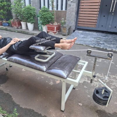 Hình ảnh thực tế của giường kéo giãn cột sống bằng tạ