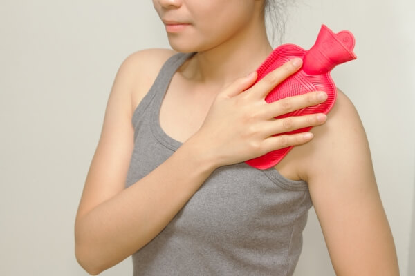 Trị đau vai bằng Vật lý trị liệu