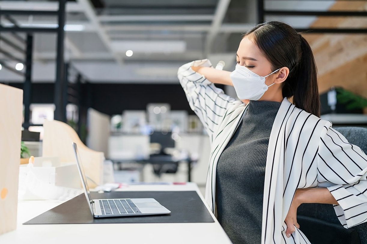 Thiết bị trị liệu dành cho dân văn phòng và người cao tuổi thường bị đau lưng 1 nổi ám ảnh của dân văn phòng