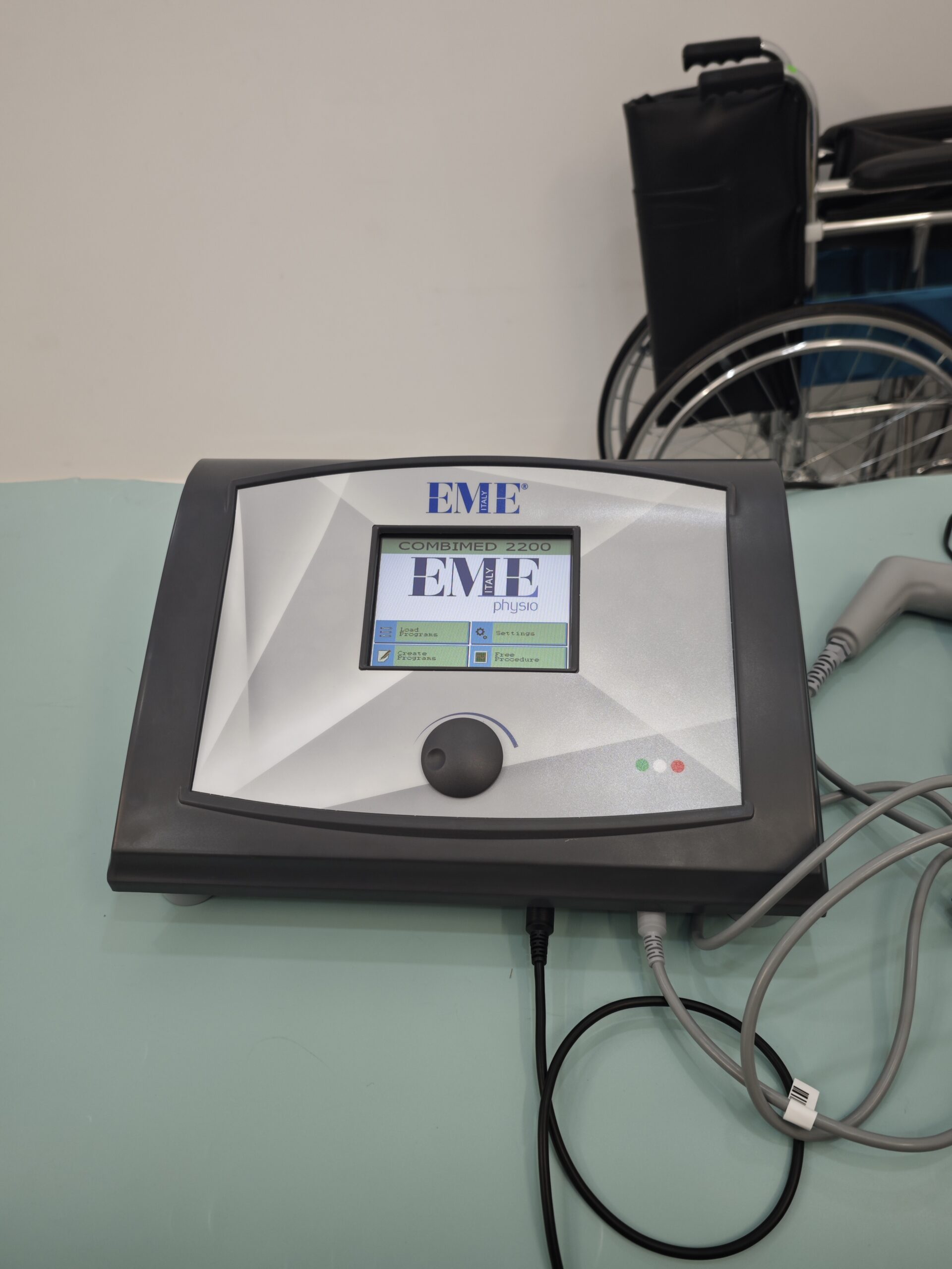 Máy siêu âm kết hợp điện xung EME COMBIMED 2200 12 Tổng quan máy EME Combimed 2200